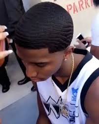 Elle offre beaucoup de polyvalence et vous donne l'occasion. 170 Idees De Coiffure Homme Noir En 2021 Coiffure Homme Noir Coiffure Homme Coiffure