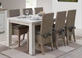 Table De Salle A Manger Contemporaine Chene Blanchi Marron Clair Tapagos Matelpro Table Salle A Manger Salle A Manger Contemporaine Decoration Salle A Manger