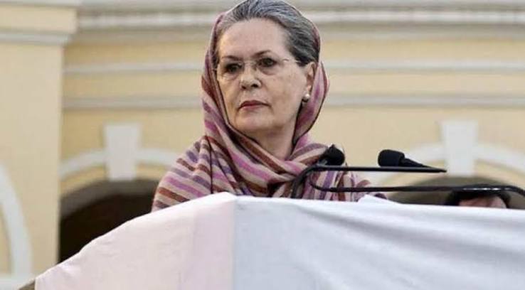 Sonia Attacks on Modi Government on Independence Day | स्वतंत्रता दिवस: सोनिया ने पीएम मोदी पर साधा निशाना, कहा प्रजातांत्रिक व्यवस्था के खिलाफ खड़ी है सरकार - India TV ...