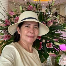 Isabelita Salazar updated her profile...