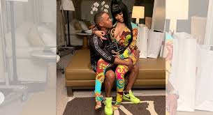 After the barbz found out their idol is pregnant, some might still be wondering who is nicki minaj's husband kenneth petty, exactly? Nicki Minaj Welcomes First Child With Husband Kenneth Petty