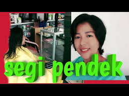 Sudah tidak asing lagi, jika beberapa wanita yang memiliki wajah bulat sering kali kebingungan mencari model rambut yang cocok untuk diterapkan pada dirinya. 37 Potong Rambut Segi Seset Konsep Terpopuler