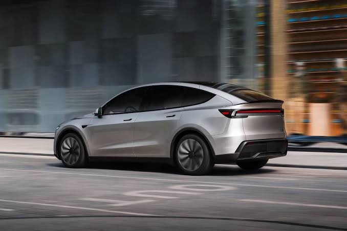 Larger Tesla Model Y L Offers Seating for 6, Costs $63,380