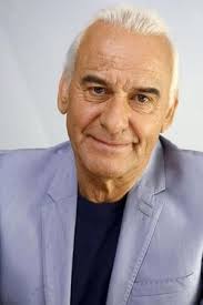 Fils du médecin et résistant pierre fugain, il grandit dans la campagne iséroise avant de faire ses études au lycée champollion de grenoble. Michel Fugain Top Must Watch Movies Of All Time Online Streaming