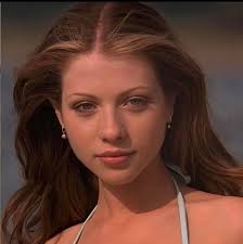 Siempre la recordaremos por su talento y belleza Michelle Trachtenberg❤️❤️  ¿Cuál es tu película favorita de ella?