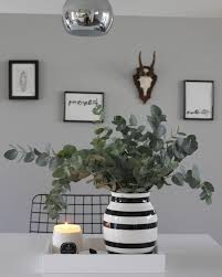 Hochglanz Tablett Hayley In Weiss Westwingnow Deko Wohnung Weihnachten Moderne Blumenarrangements Deko