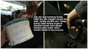 Menunggu suami, isteri atau kawan yang singgah di kedai runcit untuk membeli barangan kadang kala boleh menjadi terlalu lama. Dahlah Selalu Tumpang Kereta Bila Minta Duit Minyak Jangan Kesiankan Orang Macam Ini