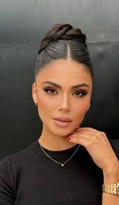 Elena Pescetto's Instagram, Twitter & Facebook