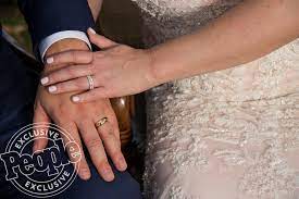In a new interview with glamour, mccain reveals that she was surprised and touched to receive a handwritten letter from the obamas on the occasion of her wedding to conservative pundit. Meghan Mccain Wears Marchesa Wedding Dress People Com