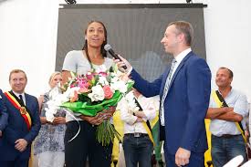 Son frère aîné, issa mandela thiam, a aussi été champion du monde junior de kick boxing. Une Pluie D Applaudissements Pour Nafi Thiam A Rhisnes Photos La Libre