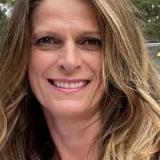 Lori Gammon's Instagram, Twitter & Facebook