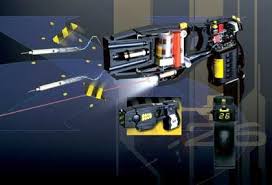 The name taser pistol is a placeholder. Blitz Pistole 50 000 Volt 5 Sekunden K O Der Spiegel