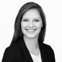 Amanda Hennemann's Instagram, Twitter & Facebook