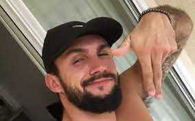 A startup adalace desenvolveu uma plataforma de ensino a distância para ajudar as escolas e instituições de ensino a manterem as aulas na quarentena. Arthur Picoli Zomba De Proprio Meme Nas Redes Sociais Aulas Cria Gq Celebridades