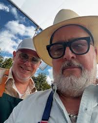 It's feeling like summer