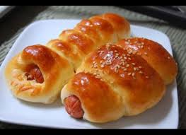 Photos 9 Interesting Hot Dog Variations Around The World Hot Dog Buns Food Hot Dogs