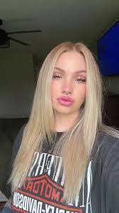 Taylor Conklin's Instagram, Twitter & Facebook