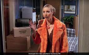 Share the best gifs now >>>. F R I E N D S Actress Lisa Kudrow Says She Struggled Playing Phoebe Matt Leblanc Helped Her