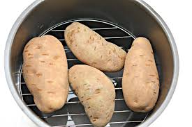 I saw a recipe for crockpot baked potatoes on youtube and had to try it, after all, i love baked potatoes and i also love my crockpot so it was an obvious match made in heaven for me. Easy Instant Pot Baked Potatoes Sweet Pea S Kitchen