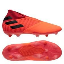 Le choix d'une paire de chaussures de foot n'est pas toujours évident, surtout lorsque l'on voit les différents modèles que les marques de mode nous proposent. Chaussures De Foot Sans Lacets Achetez Vos Crampons Sans Lacet