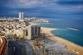 Met circa 1.100 meter is het strand van barceloneta een van de grootste in barcelona. Strandpromenade In Barcelona Barcelona Journal