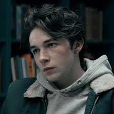 Wayne icons (Request) — Please Like or reblog if you save it or use it —  Credits in Tw @GxddessOfChaos — Do not claim as your...