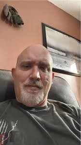 Hello who wants to video chat