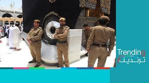 الحجر الاسود هل تعلم ماذا يحدث لك اذا قبلت الحجر الاسود؟ وشاهد أغراضه المخبأة في تركيا!! Ø¬Ø¯Ù„ Ø­ÙˆÙ„ Ù‚Ø·Ø¹ Ù…Ù† Ø§Ù„Ø­Ø¬Ø± Ø§Ù„Ø£Ø³ÙˆØ¯ ÙÙŠ ØªØ±ÙƒÙŠØ§ Bbc News Ø¹Ø±Ø¨ÙŠ