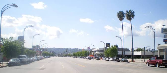 File:Van Nuys Boulevard Street Scene.JPG - Wikimedia Commons