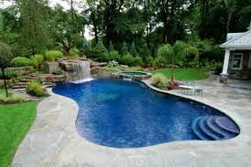 Effektvolle Poolgestaltung Im Garten Archzine Net Poolimgartenideen Tolles Pool Im Garten Ges Swimming Pools Backyard Backyard Pool Landscaping Pool Remodel