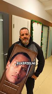 Milyen ajtó illene vajon egyes hírességeknek? 🤔, Mi elképzeltük, hoztunk  is pár példát Arnoldtól Szoboszlai Dominikon át egészen Korda Gyuri  bácsiig. 😅🚪, De nem csak a celebeknek jár „személyre ...