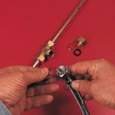 Raccorder Des Tubes En Cuivre Sans Soudure Avec Les Raccords Rapides Plomberie Sans Soudure Plomberie Soudure