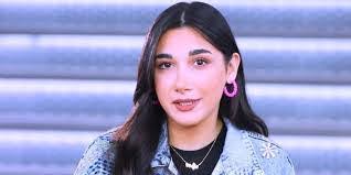 Christina Jeeves's Instagram, Twitter & Facebook