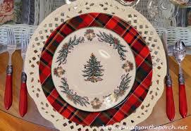 Christmas china patterns i'm getting ready to set up my christmas dining table which has me daydreaming about what christmas china pattern i would pick! Christmas Table Setting With A Christmas Tree Theme Between Naps On The Porch