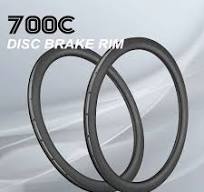إطارات دراجة كربونية 360 جرام 700C للطرق الوعرة بدون أنابيب عميقة 30 مم 24/28/32 ثقبًا خفيفة الوزن للغاية بطلاء غير لامع مع فرامل قرصية