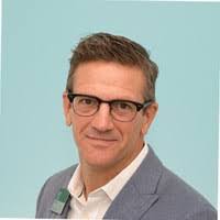 Wesley Lavender's Instagram, Twitter & Facebook