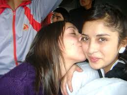 Genesis Jara's Instagram, Twitter & Facebook