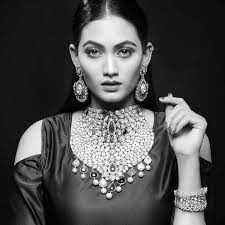 Jewellery Shoot For Shree Ram Jewellers Raipur Imspandana Spandananaidu Jewellery Shoot Modelling Model Statement Necklace Jewelry Model