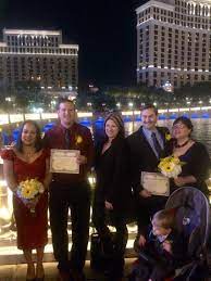 Las Vegas Double Vow Renewal Bellagio Fountain Www Vegasvowsforfree Com Weddings Renewals By Pam Vegas Style Wedding Officiant Vegas Wedding