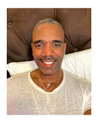 A fresh haircut makes everything better! Thanks for the housecall  @thecooljoey 8 years strong with you cutting my hair and each cut is better  than the one before 💇🏾‍♂️💈🙏🏾 #movember