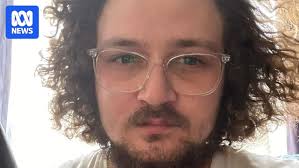 Police search for missing man Owen Townsend around Golden Beach, Gippsland 