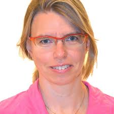 Idag är jag stolt att titulera mig som nyexaminerad statsvetare efter tre  år på kandidatprogrammet Offentlig förvaltning och ledning vid Örebro  universitet!