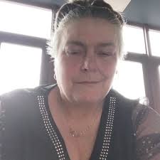 Loving these giant cat shaped beds! 👏