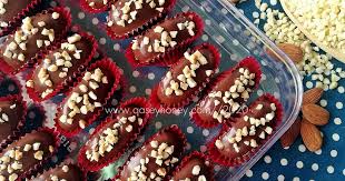 Apa yang boleh dikatakan tentang biskut almond london selain sebagai biskut yang terkenal dalam kalangan rakyat malaysia. Almond London Cookies Pilihan Biskut Raya Dulu Hingga Kini Tanpa Mixer Uli Guna Tangan Pon Tetap Menjadi Qasey Honey