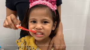 Ada apa2 soalah boleh terus tanya jangan segan2. Cara Cara Memberus Gigi Youtube