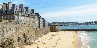 To the west of the city, the la cite fort, a vast subterranean complex carved out of a peninsula between the rance estauary and the bay of saint servan; Unser Top 10 Fur Ein Wochenende In Saint Malo Oui Sncf