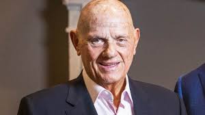 Solomon Lew buys up Myer stock, calls