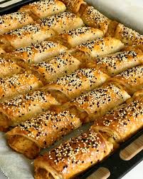 Patatesli Sodali Citir Dilim Borek Tarifi Isteyenler Cift Tiklasin Gelsin Mi Miss Gibi Citir Borek Tarifi Turkish Recipes Recipes Cheese Patties