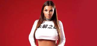 Twerking queen tour � per richieste scrivere a : Elettra Lamborghini Debuts First Latin Single Pem Pem Musica Roots