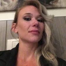 ✨CONCOURS FACEBOOK✨ Nous avons fait équipe avec nos amis de chez Allo  Simonne pour vous donner la chance de gagner un panier cadeaux pour Pâques.  Le panier comporte : 4 Savons de